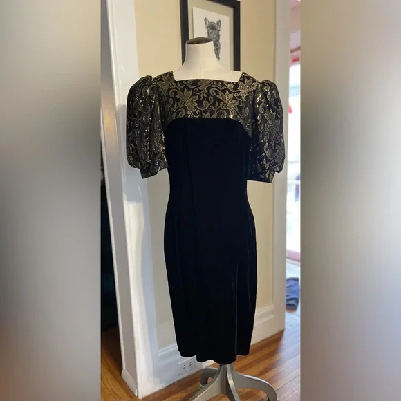 Jessica McClintock | Dresses | Vintage Jessica Mcclintock Mint Condition Cocktail  Dress Velvet And Tapestry | Poshmark